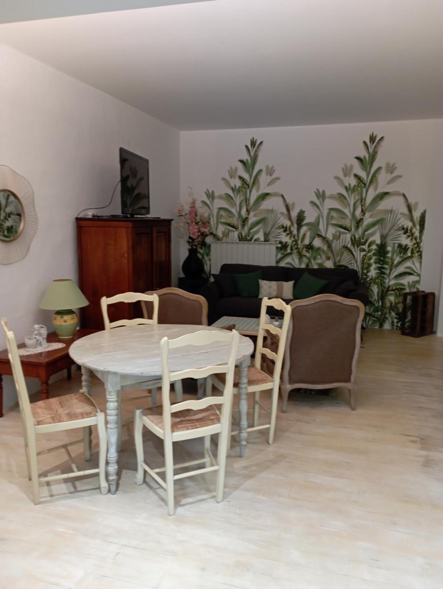 La Forge Bed & Breakfast รุสเทรล ภายนอก รูปภาพ